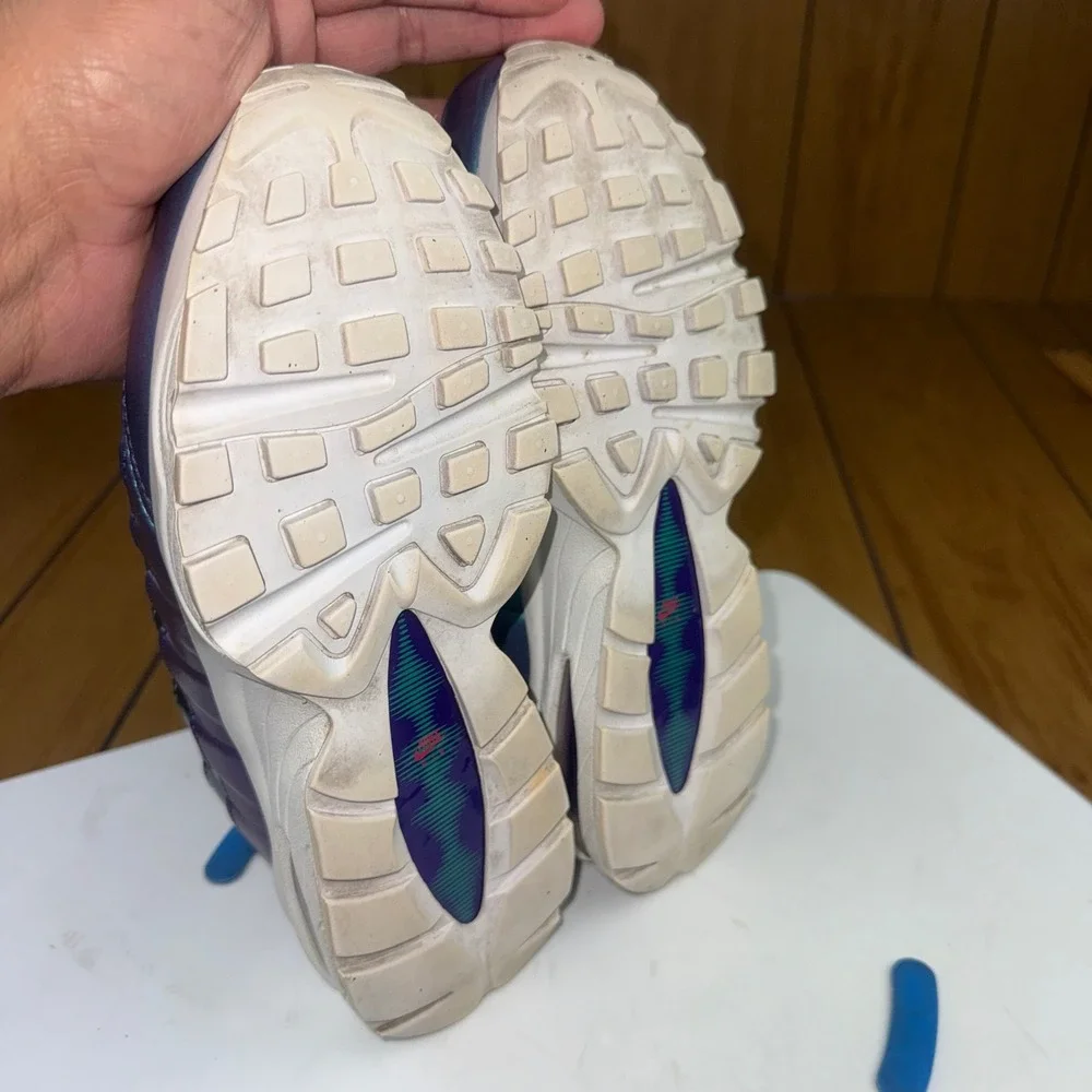 Nike Air Max 95 Kids Youth Size 4Y Purple Teal Iridescent‎ AJ1899 500